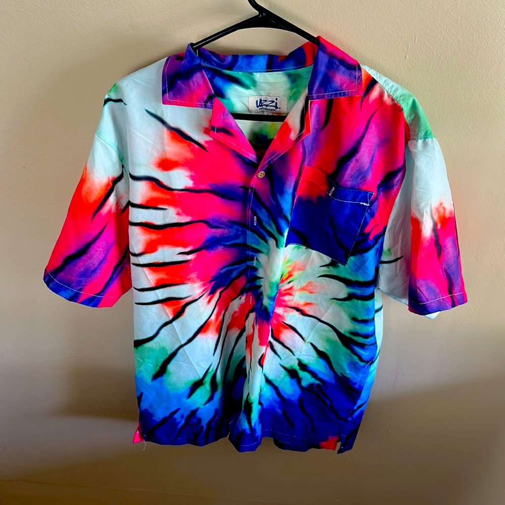 I tie-dye multi colored beach shirt